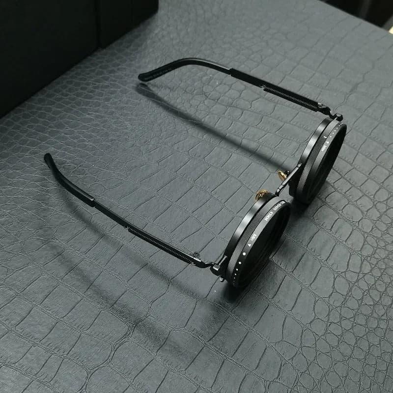 Lunettes solaires à teinte réglable